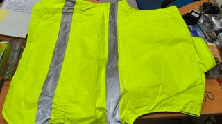 CHALECO MULTIBOLSILLOS AMARILLO T-XL