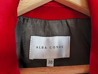 Blazer terciopelo rojo de Alba Conde