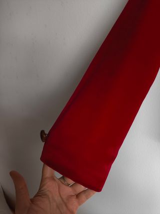 Blazer terciopelo rojo de Alba Conde