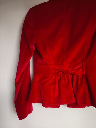 Blazer terciopelo rojo de Alba Conde
