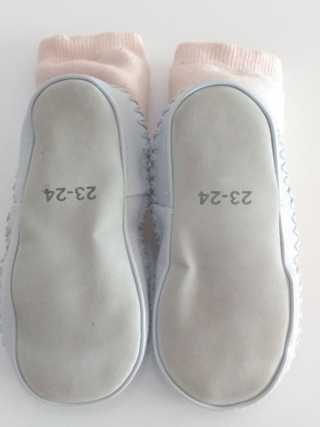 Talla 23 - 24 zapatillas niña