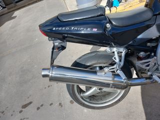 Triumph speed triple 955i