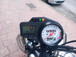 Triumph speed triple 955i