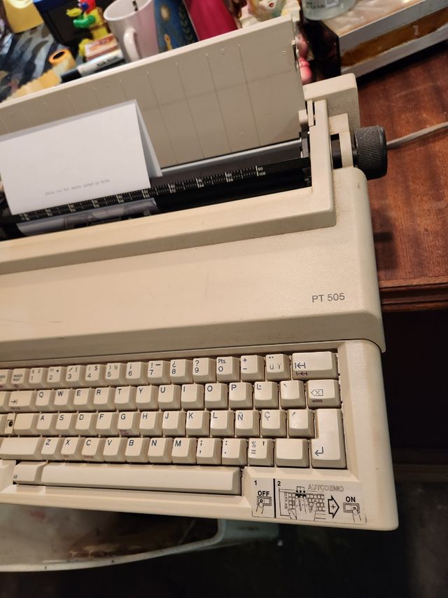 MACCHINA DA SCRIVERE OLIVETTI PT505