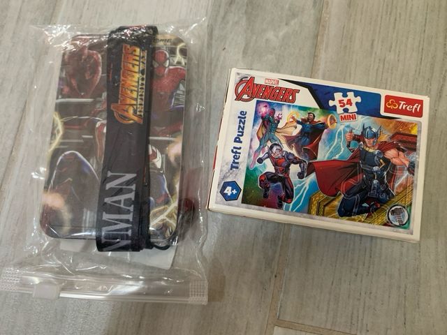 Mini Puzzle avengers + porta badge spiderman