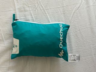 Chubasquero Quechua Decathlon talla XS-S