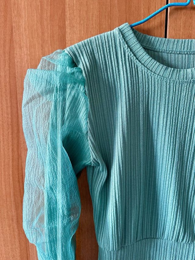 Maglia maniche lunghe crop tinta unita costine