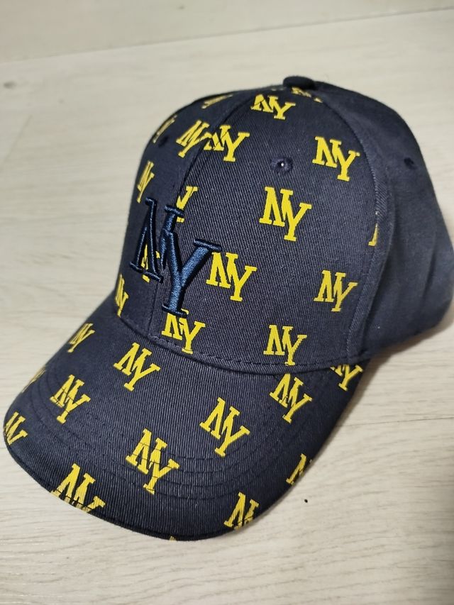 Gorras nuevas y otras