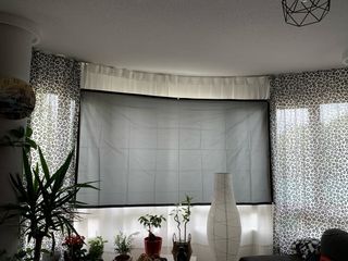 Proyector y pantalla