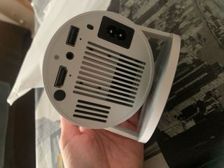 Proyector y pantalla