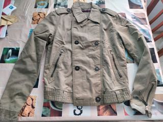 cazadora levis
