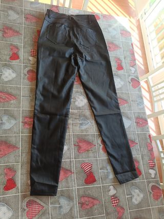 Pantalones cuero elástico mujer