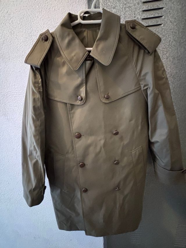 Gabardina oficial del E.T.