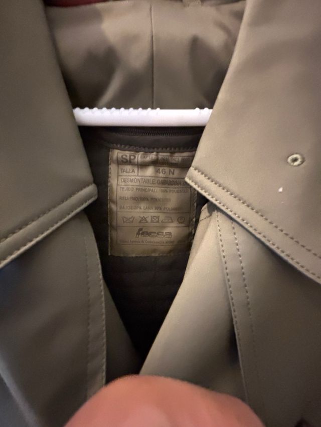 Gabardina oficial del E.T.