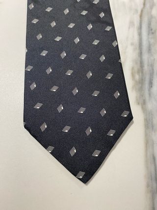 Corbata Armani nueva.