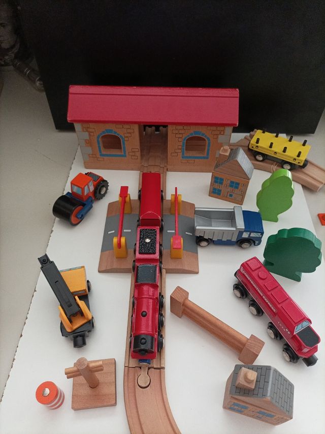 Tren de madera Imaginarium