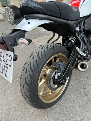 Yamaha Xsr700 solo 20000km