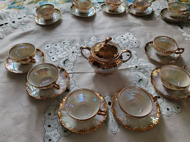 10 tazzine e zuccheriera vintage