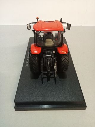 Maqueta Tractor