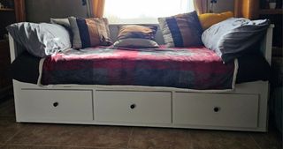 Sofa cama Divan Hemnes + 2 colchones