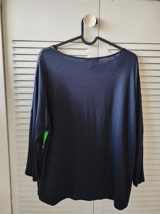 Blusa verde con azul marino