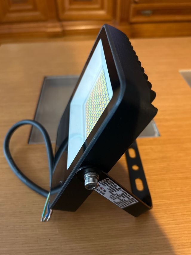 Foco de LED 50w -30w - 20W