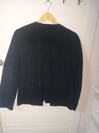 Chaqueta ante con flecos