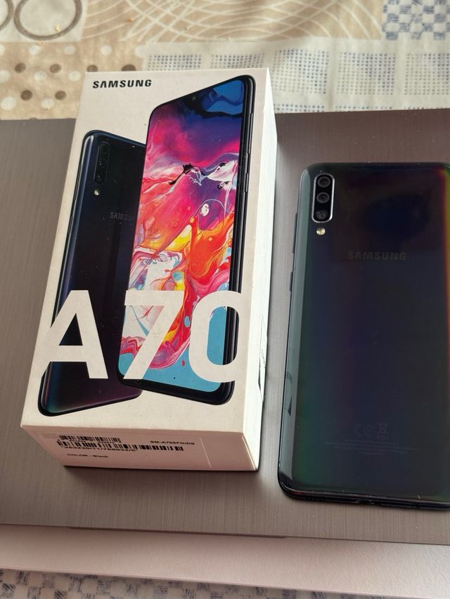 MOVIL SAMSUNG A70     