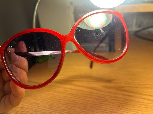 Gafas de sol montura rojas