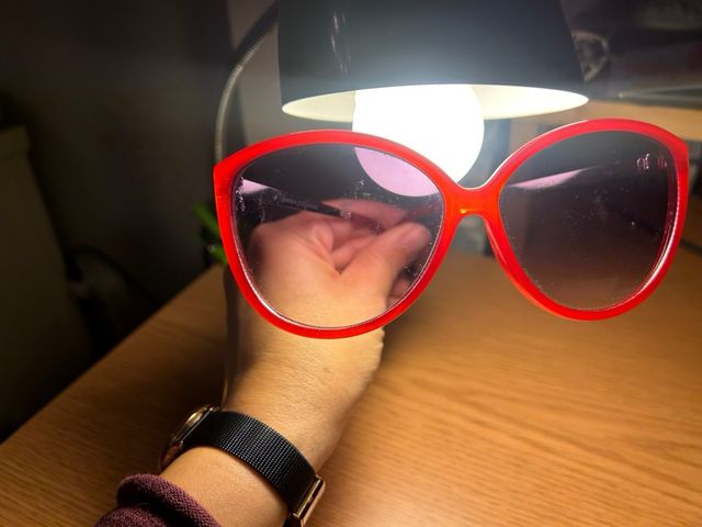 Gafas de sol montura rojas
