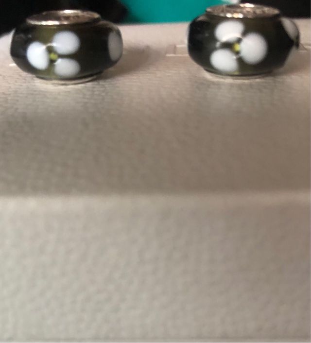 Cuatro Charm de murano. Pandora original.