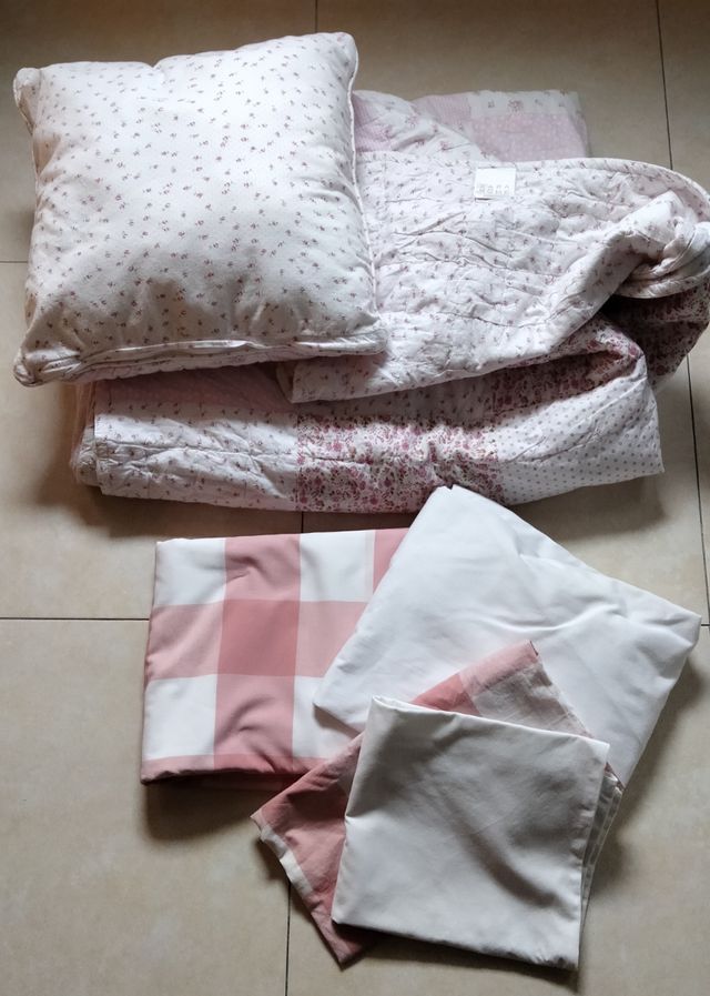 JUEGO DE CAMA + COJÍN + CORTINA+ BARRA !!