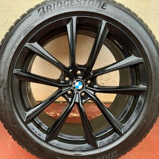 Juego Ruedas Invierno BMW X7 Bridgestone 21”