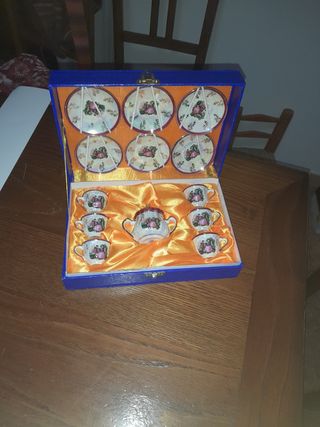 Porcellana in miniatura -servizio te da 6.