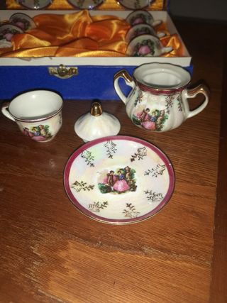 Porcellana in miniatura -servizio te da 6.