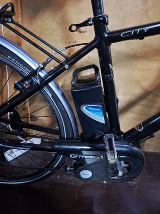 BiCICLETA BH EMoTION Aluminium MOTOR eléctrico 
