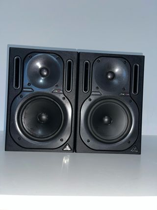 monitores de estudio altovoces