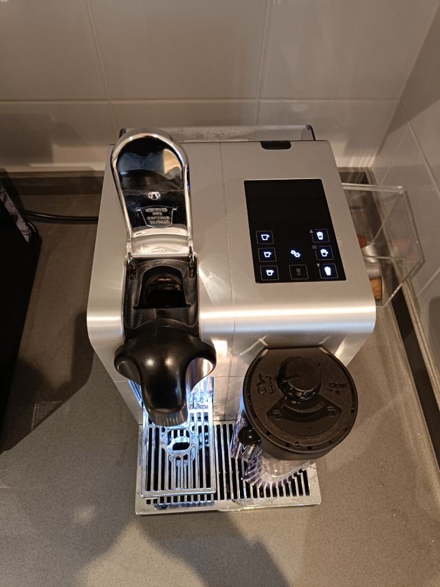 Nespresso Lattissima Pro