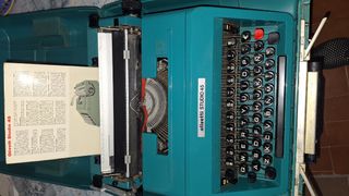 Máquina escribir oliveti estudio 45