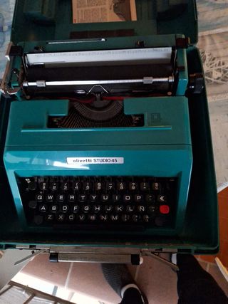Máquina escribir oliveti estudio 45