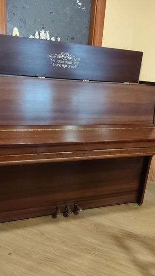 Piano clásico Otto Bach