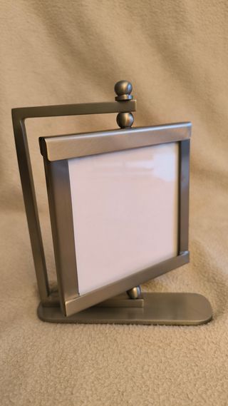 Portarretratos fotos 10x10 metálico y giratorio