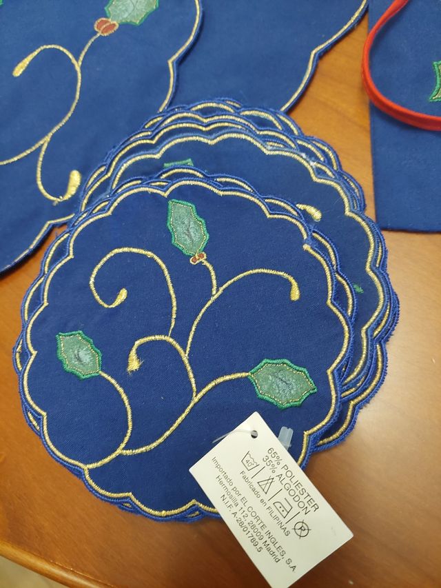 Camino de  mesa  y Varios más.