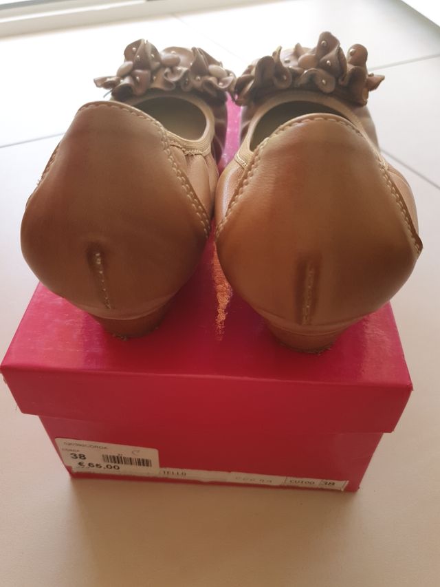 Scarpe décolleté punta tonda, numero 38,  beige