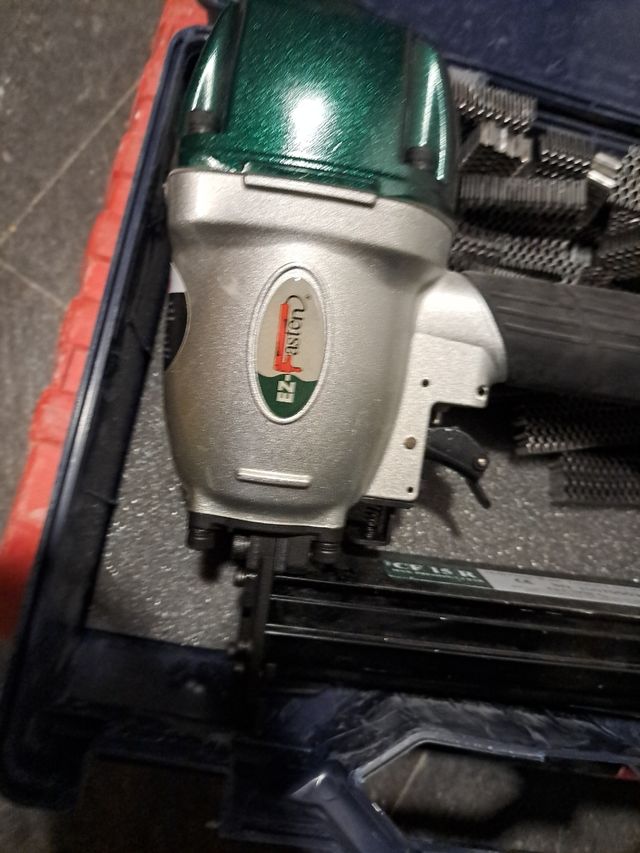 Clavadora EZ -FASTEN