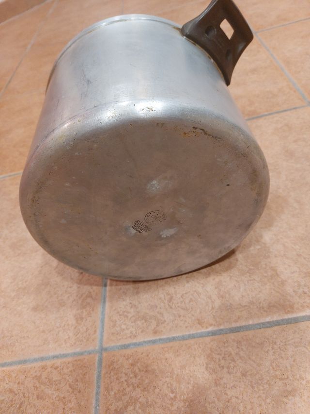 pentola in alluminio