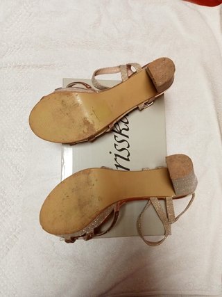 Sandalias de fiesta en dorado