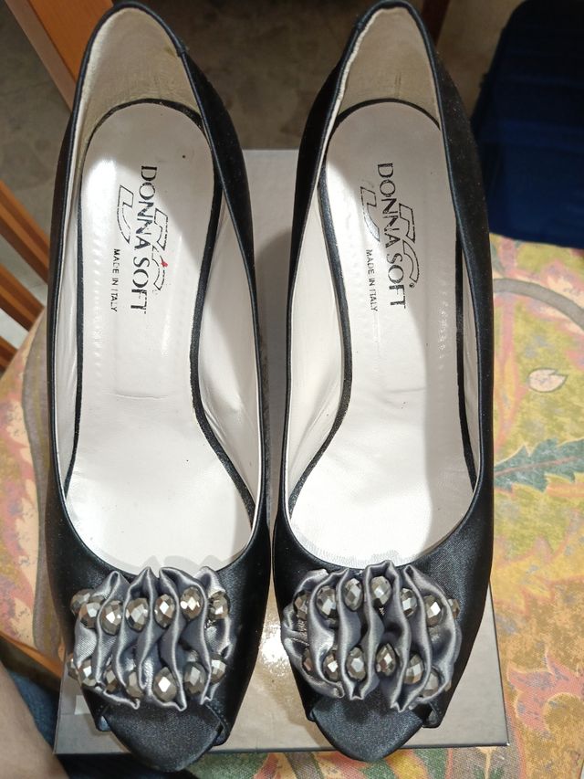 Scarpe donna nere raso