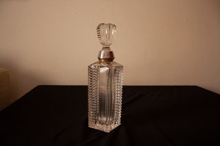 Licorera de Cristal Cuello de plata