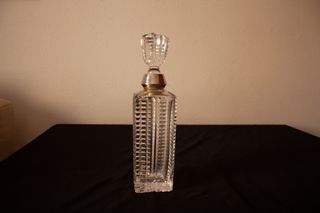 Licorera de Cristal Cuello de plata